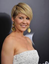 Here's Jenna Elfman at age 41 with a shaved side patch and asymmetric cut....and it looks great!